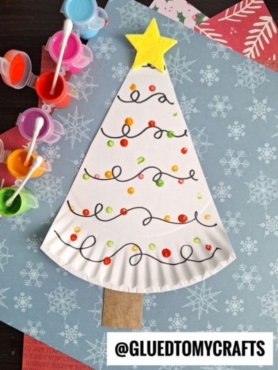 Paper Plate Winter Christmas Tree - use a q-tip to "paint" the lights on