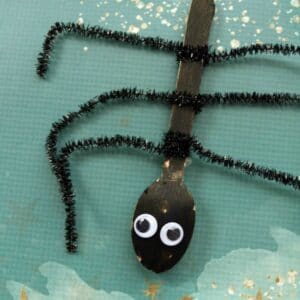 Wooden Spoon Ant Puppet - Kid Craft Idea