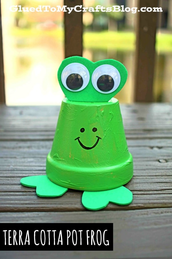 DIY Terra Cotta Pot Frogs