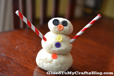 Homemade Snowman Playdough - Kid Friendly Craft Recipe