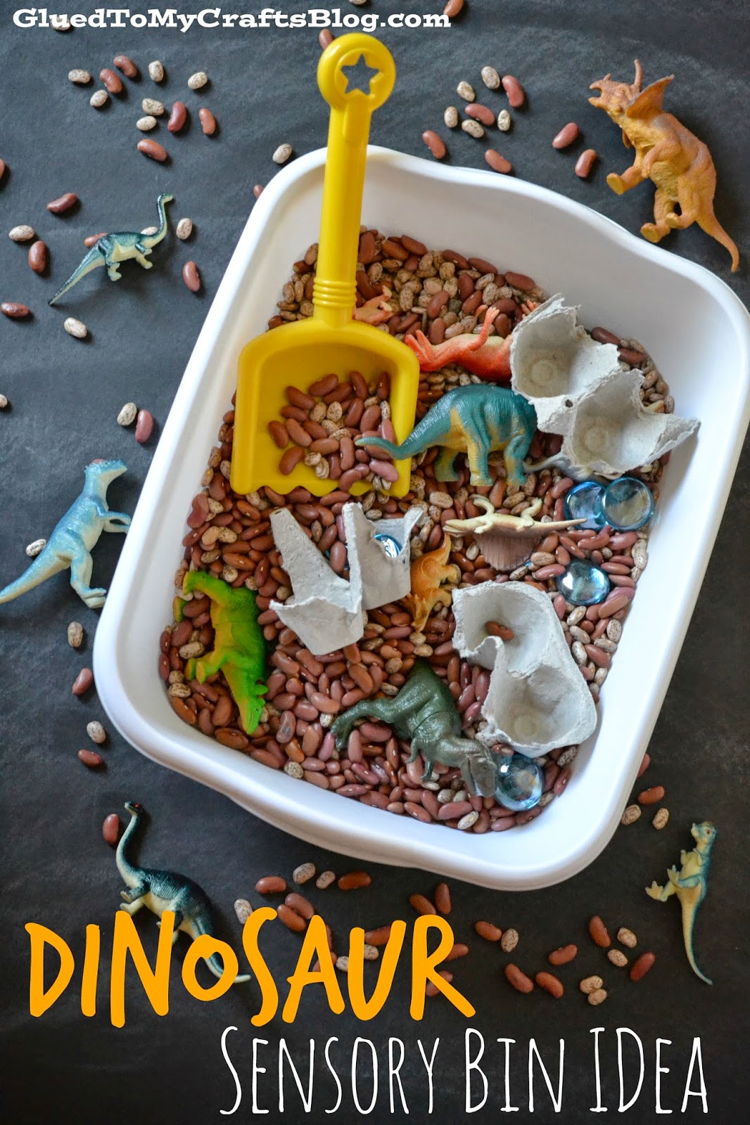 Dinosaur {Sensory Bin Idea} DIY Dinosaur Sensory Bin Idea For Toddlers To Play With