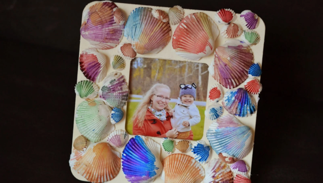 DIY Watercolor Seashell Frame Craft