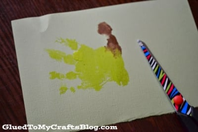 Paper Plate & Tissue Paper Apple - Kid Craft Idea