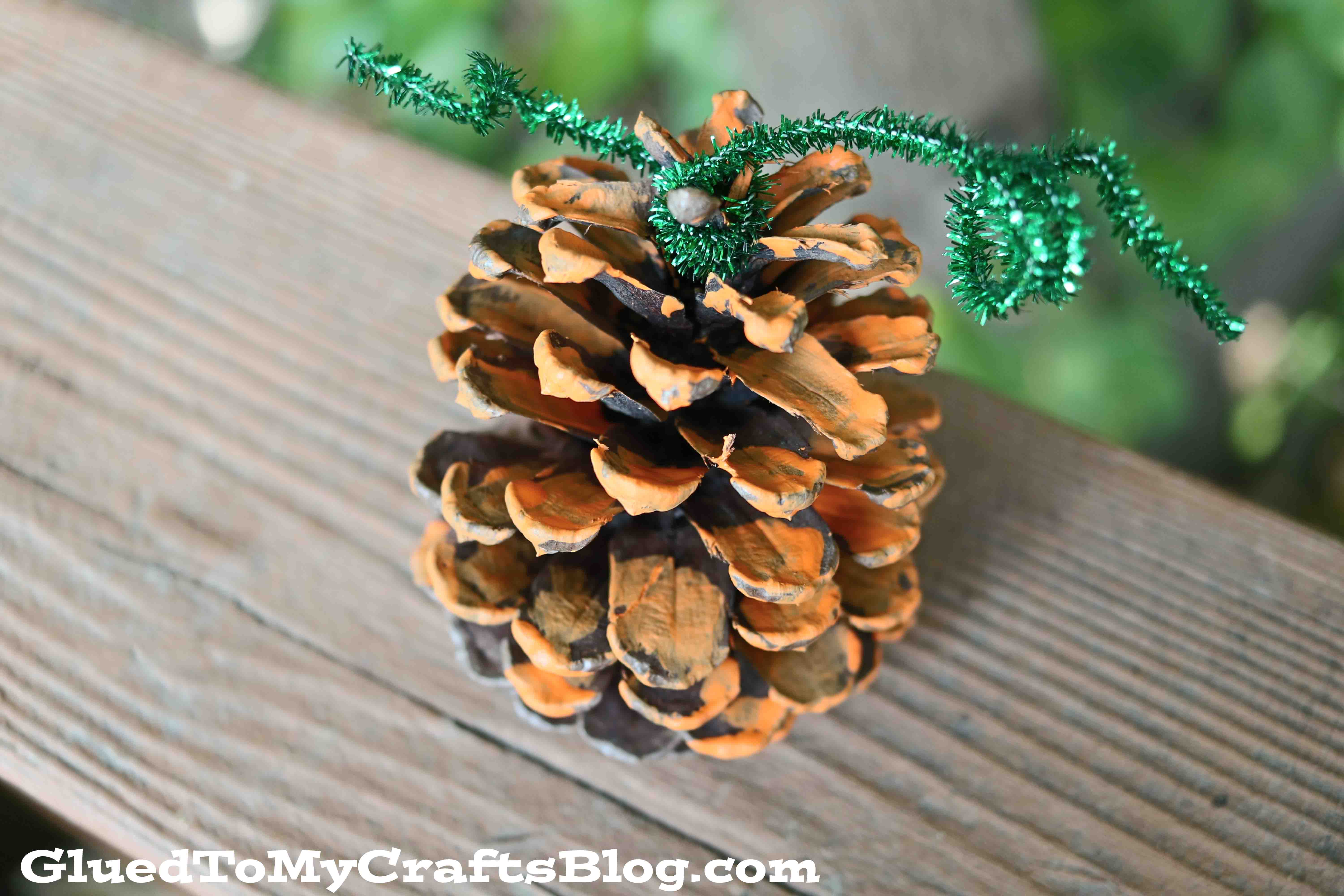 SUPER EASY Pinecone Pumpkin Craft Idea For Fall