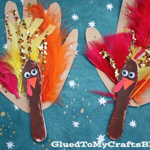 Scoop Stick & Handprint Turkey Puppets {Kid Craft}