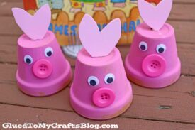 Terra Cotta Pot Three Little Pigs {Kid Craft}