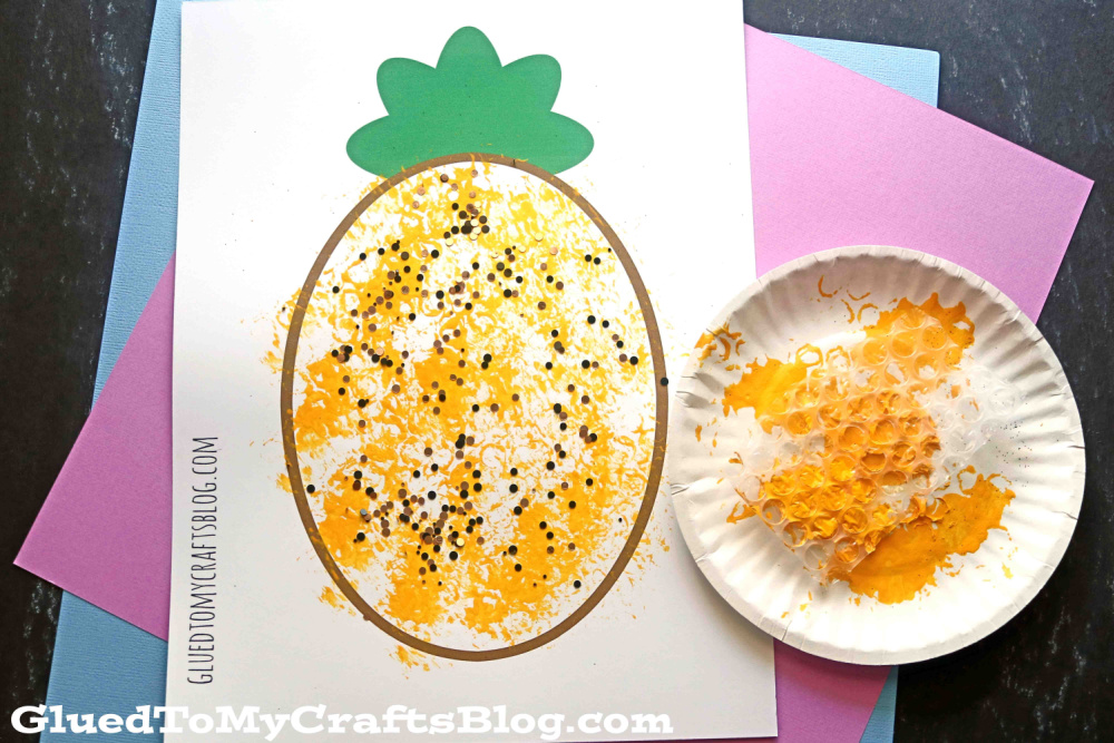 Bubble Wrap Painted Pineapple Craft