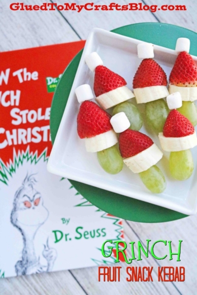 Super EASY Grinch Fruit Snack Kebabs For A Christmas Party