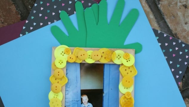 Button Pineapple Frame - Kid Craft