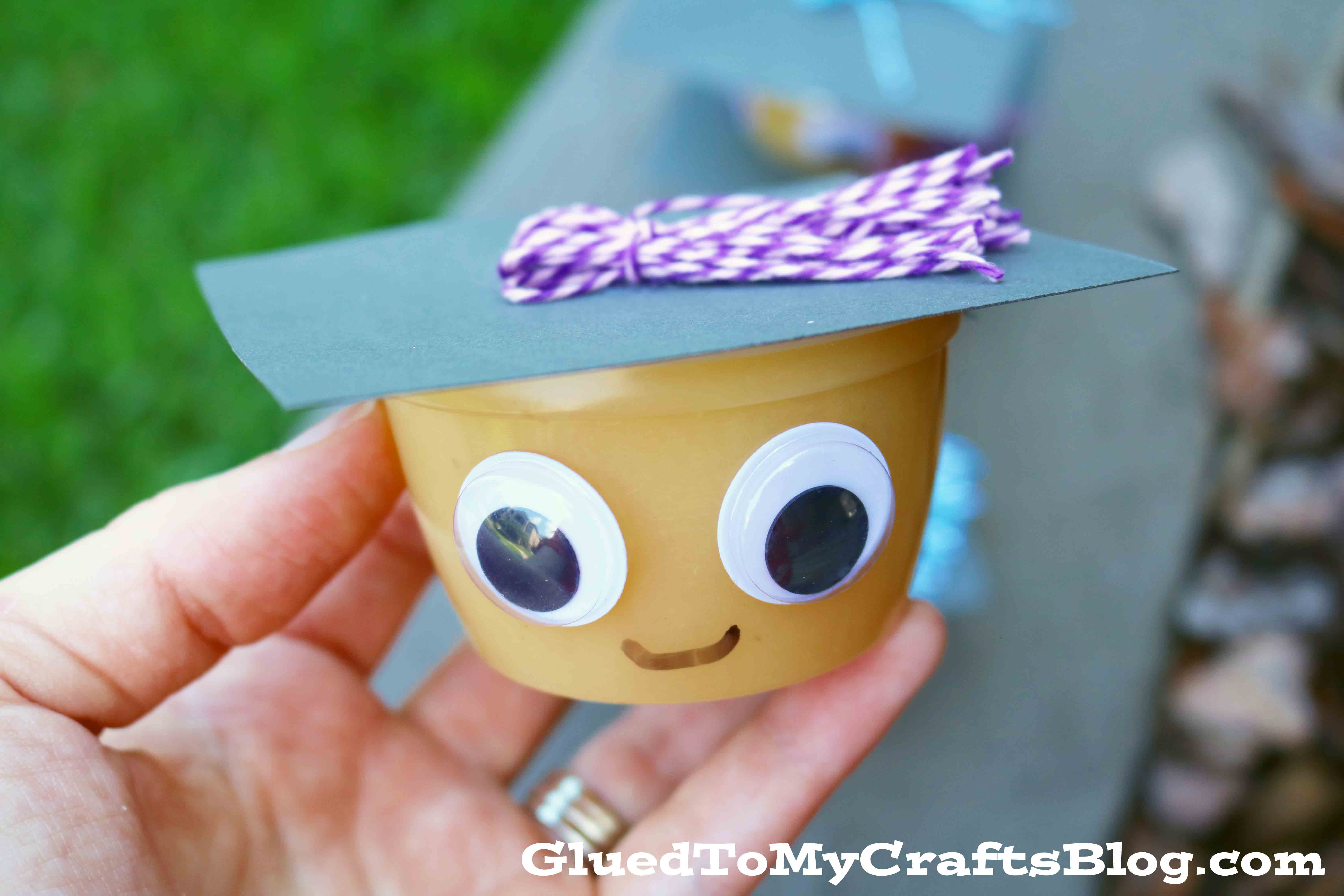 Graduation Hat Applesauce Cups