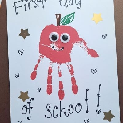 HANDPRINT APPLE FOR THE FIRST DAY OF SCHOOL