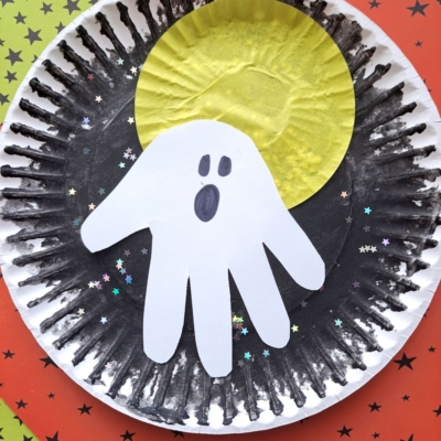handprint-ghost-in-the-moon-craft-gluedtomycrafts
