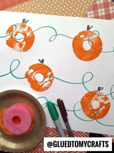 POOL NOODLE STAMPED PUMPKIN PATCH CRAFT IDEA