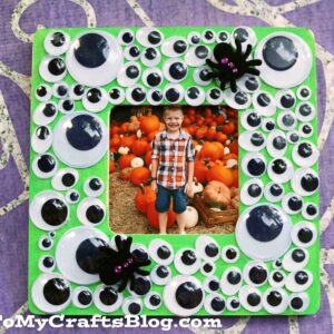 DIY Halloween Eyeball Frame - Kid Craft