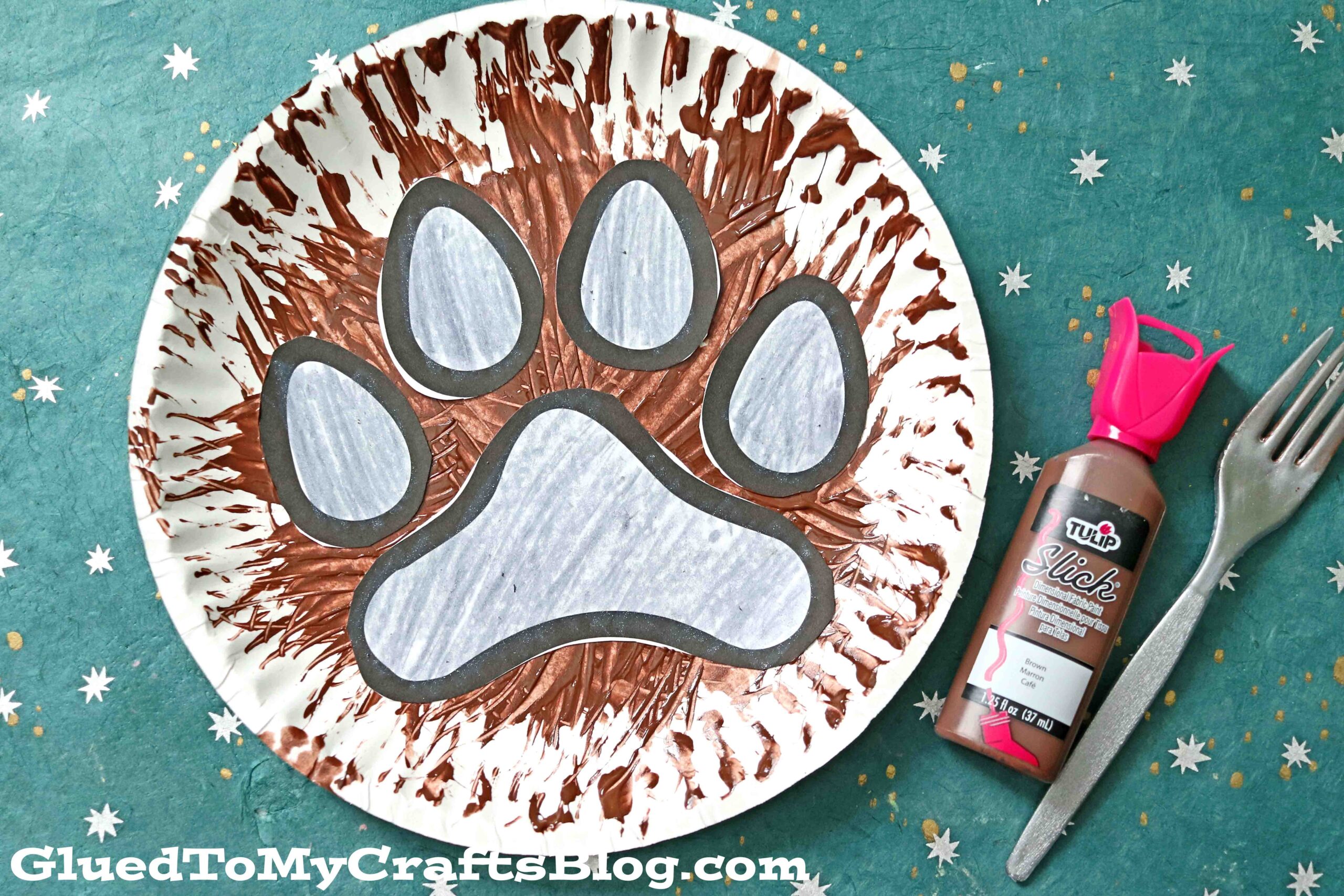 Fork Painted Paw Print Craft For Kids To Recreate