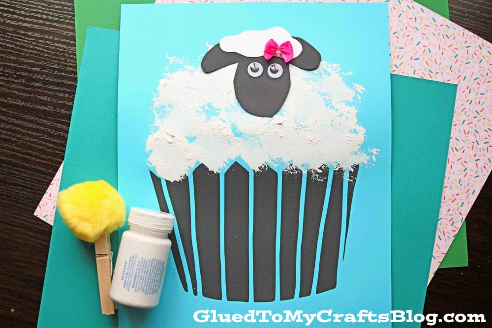 Pom Pom Stamped Sheep Cupcake Craft Idea