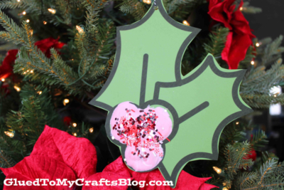 Paper & Puffy Paint Mistletoe Ornament
