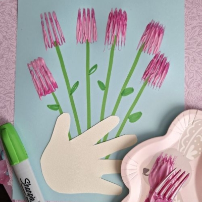 FORK PAINTED TULIPS WITH HANDPRINT