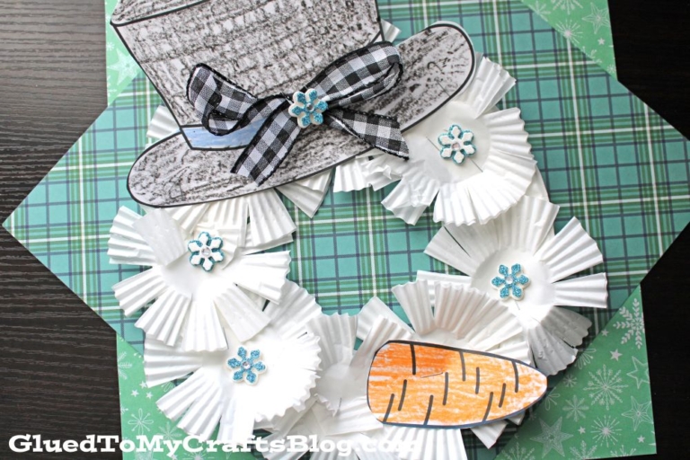 Cupcake Liner Snowman Wreath Craft Idea For Kids