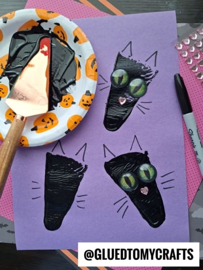 PIE SERVER STAMPED BLACK CATS FOR HALLOWEEN