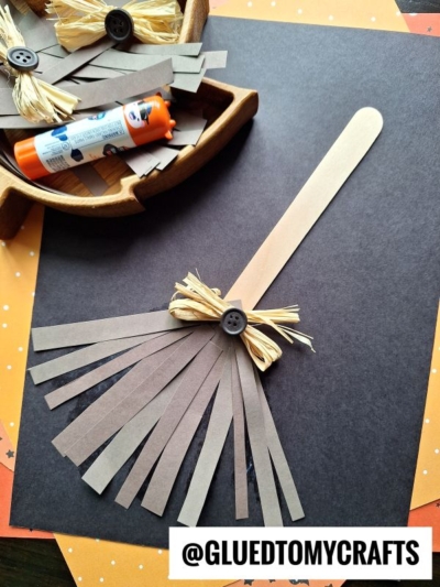 PAPER STRIP AND POPSICLE STICK BROOM CRAFT IDEA