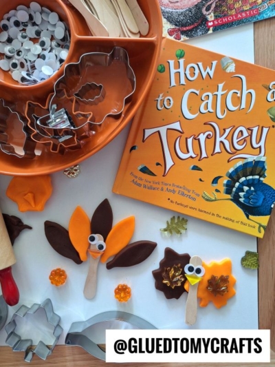 PLAYDOUGH TURKEY PLAY - USE LEAF COOKIE CUTTERS AND POPSICLE STICKS