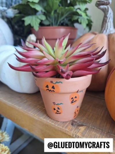 TERRA COTTA POT WITH THUMBPRINT PUMPKINS