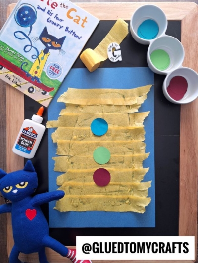 CREPE PAPER PETE THE CAT BUTTON CRAFT IDEA