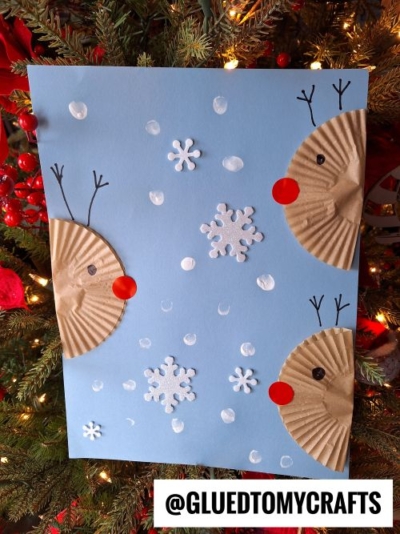 CUPCAKE LINER REINDEERS ON A SNOWY DAY