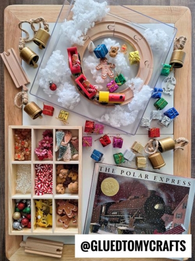 POLAR EXPRESS PLAY TABLE - USE A TRAIN SET, FAKE SNOW AND MINI ELEMENTS