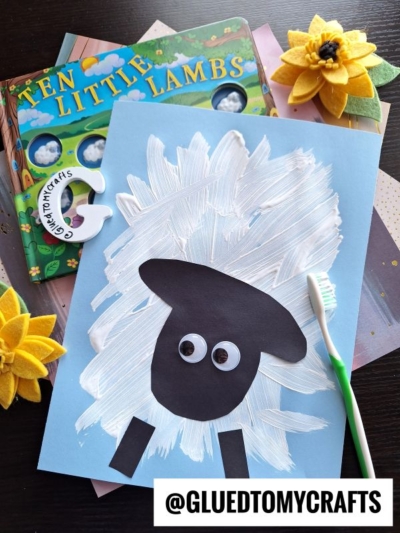 TOOTH BRUSH PAINTED SHEEP - USE BLACK CARDSTOCK PAPER FOR THE BODY
